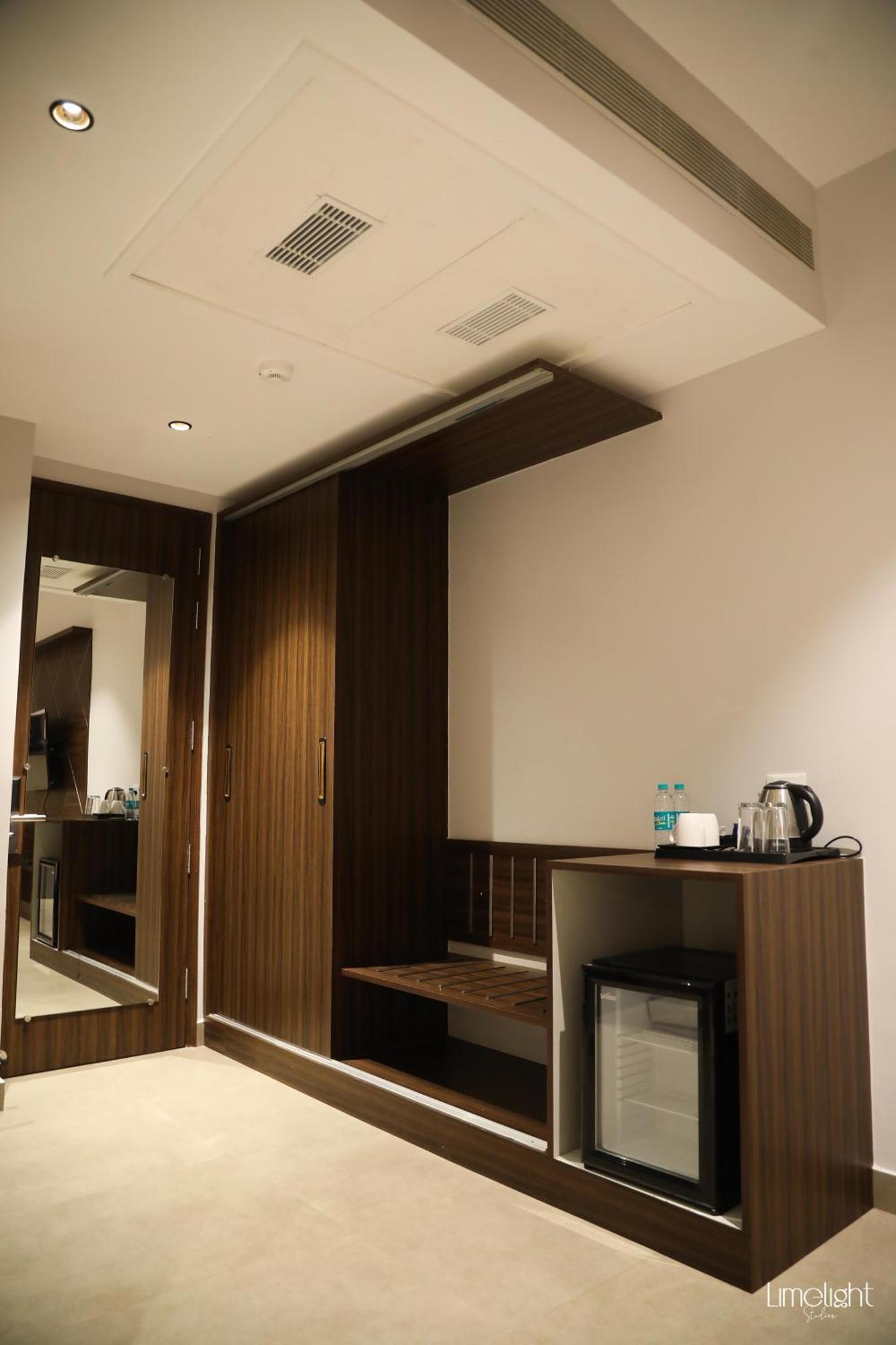 גרייטר נוידה Belvedere Suites מראה חיצוני תמונה