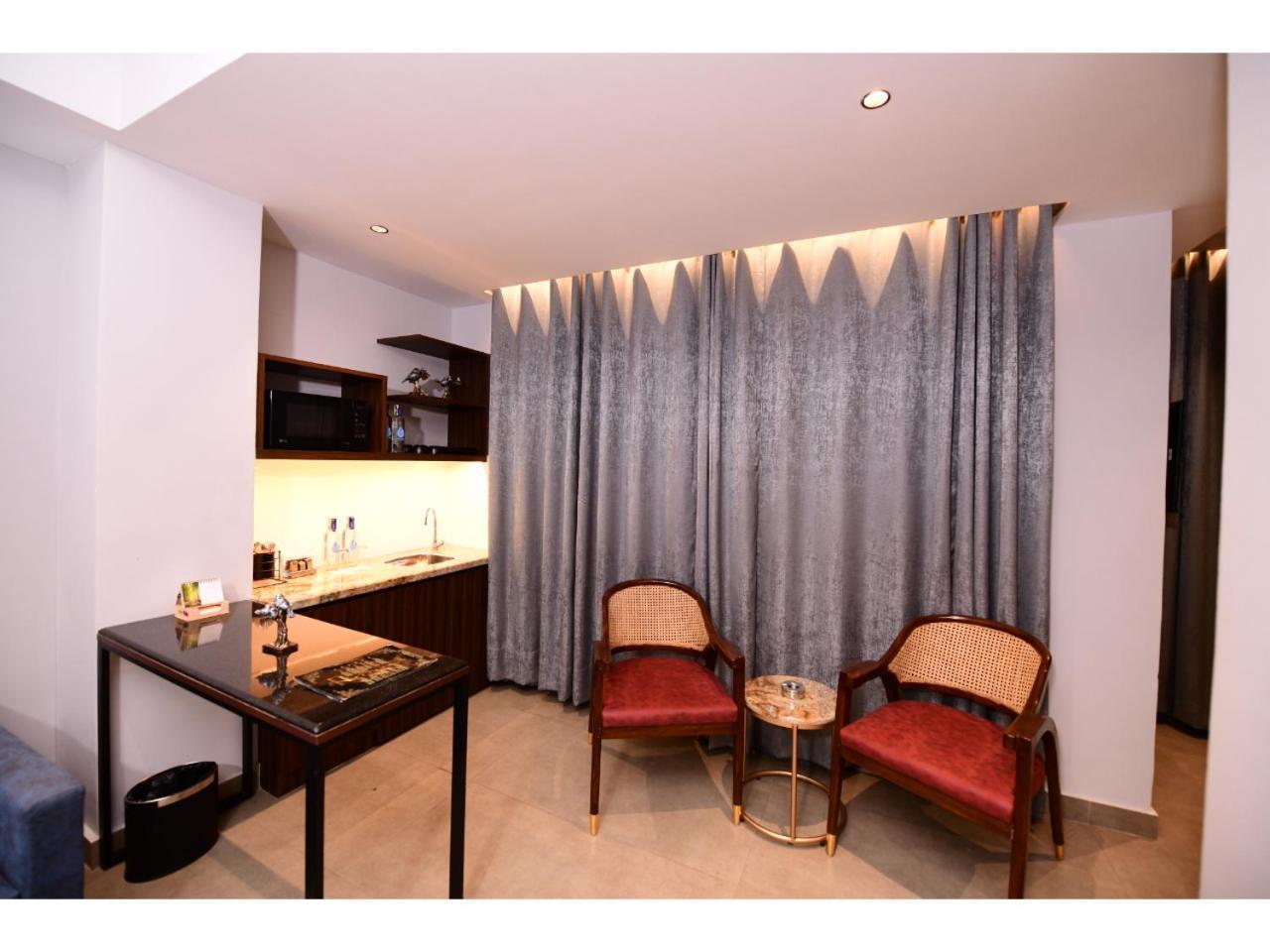 גרייטר נוידה Belvedere Suites מראה חיצוני תמונה