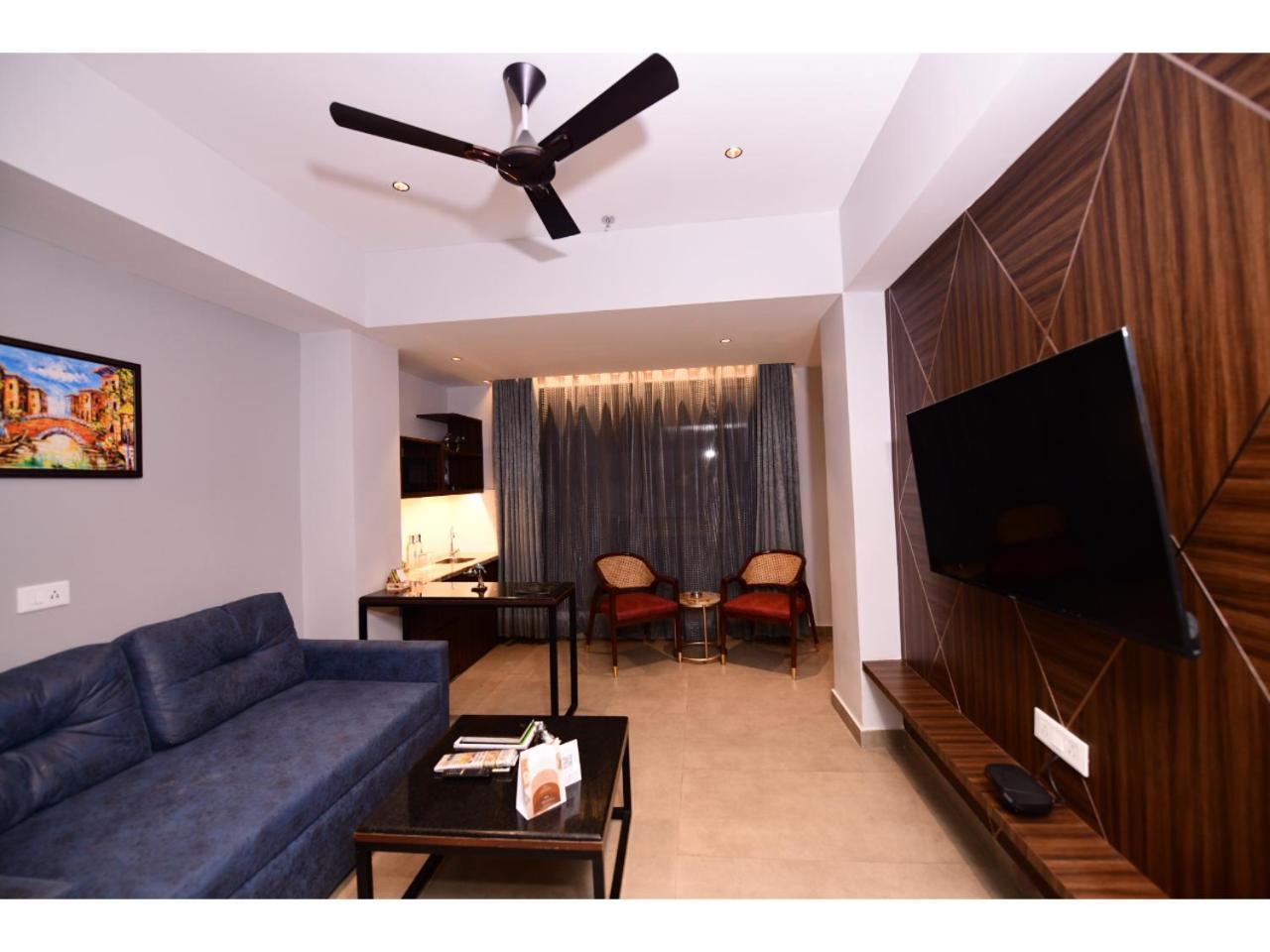 גרייטר נוידה Belvedere Suites מראה חיצוני תמונה