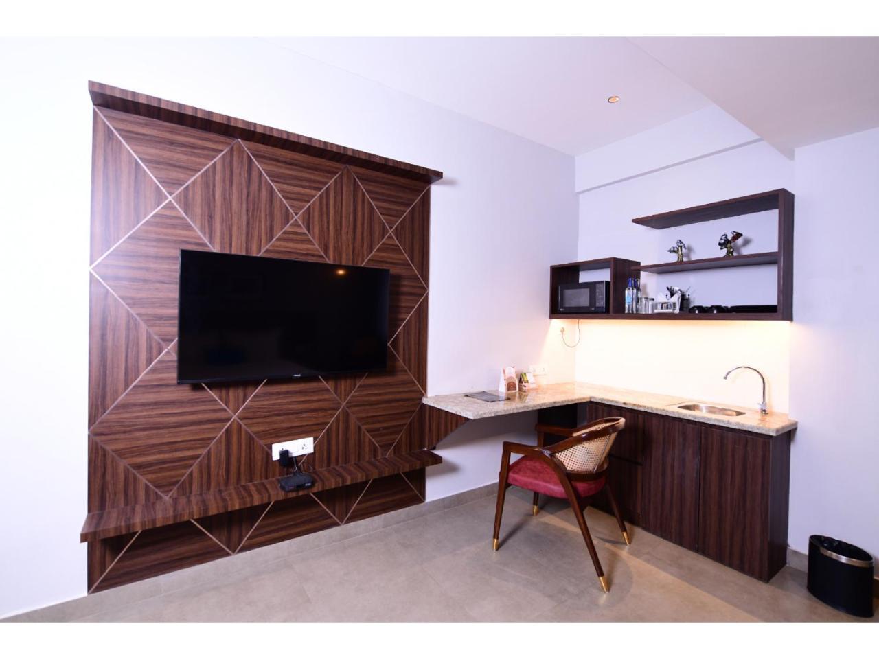 גרייטר נוידה Belvedere Suites מראה חיצוני תמונה