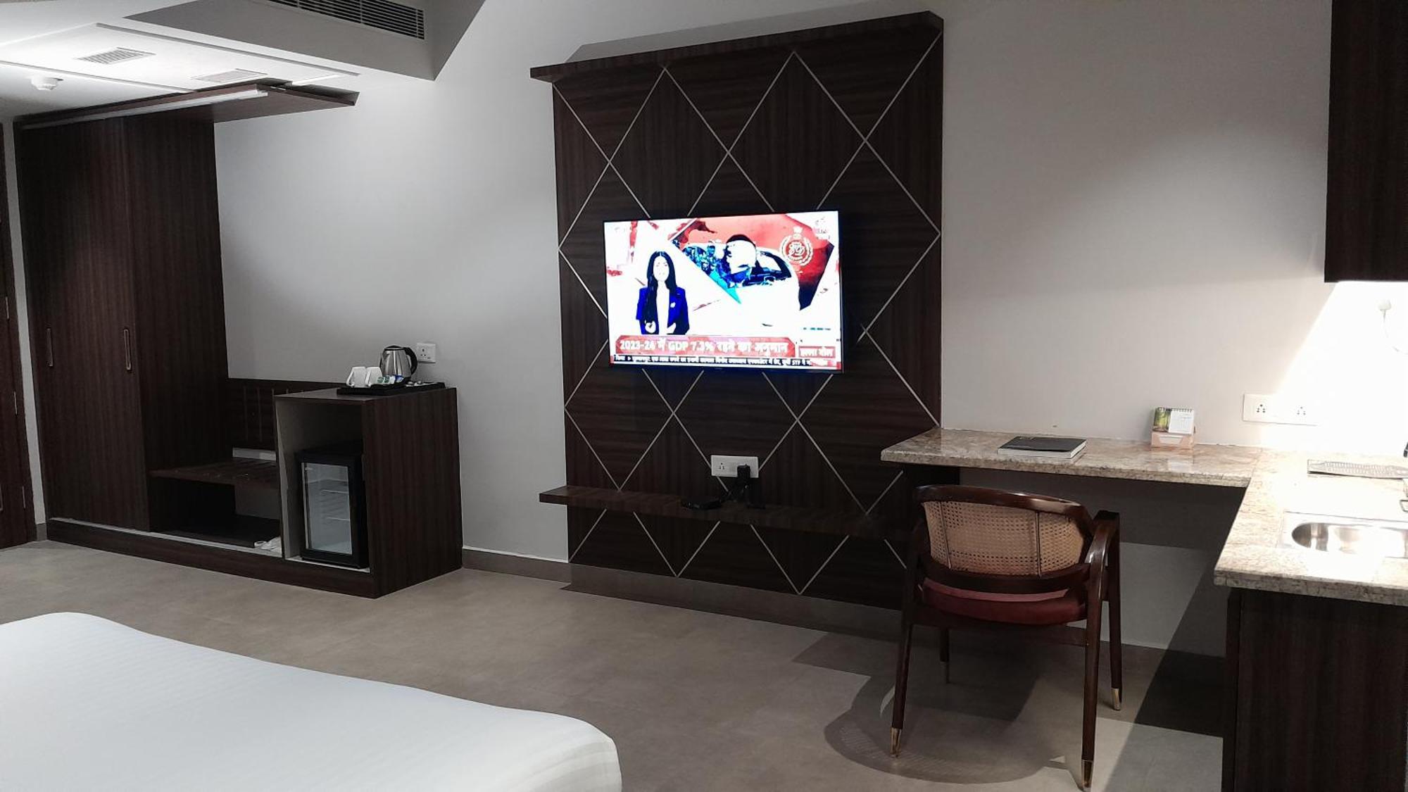 גרייטר נוידה Belvedere Suites מראה חיצוני תמונה